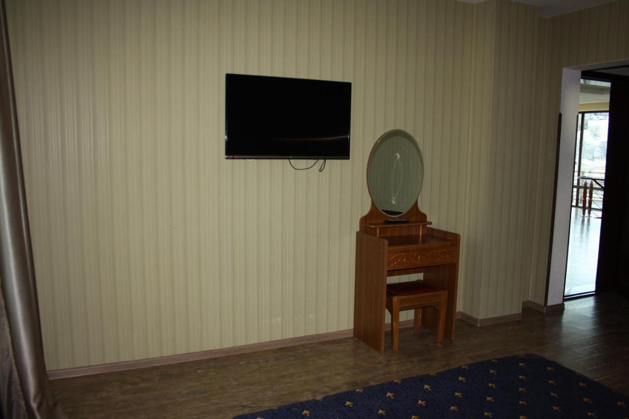 Hotel In バクリアニ エクステリア 写真